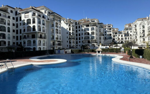 Frontline South-Facing Apartment in Duquesa Marina – Costa del Sol